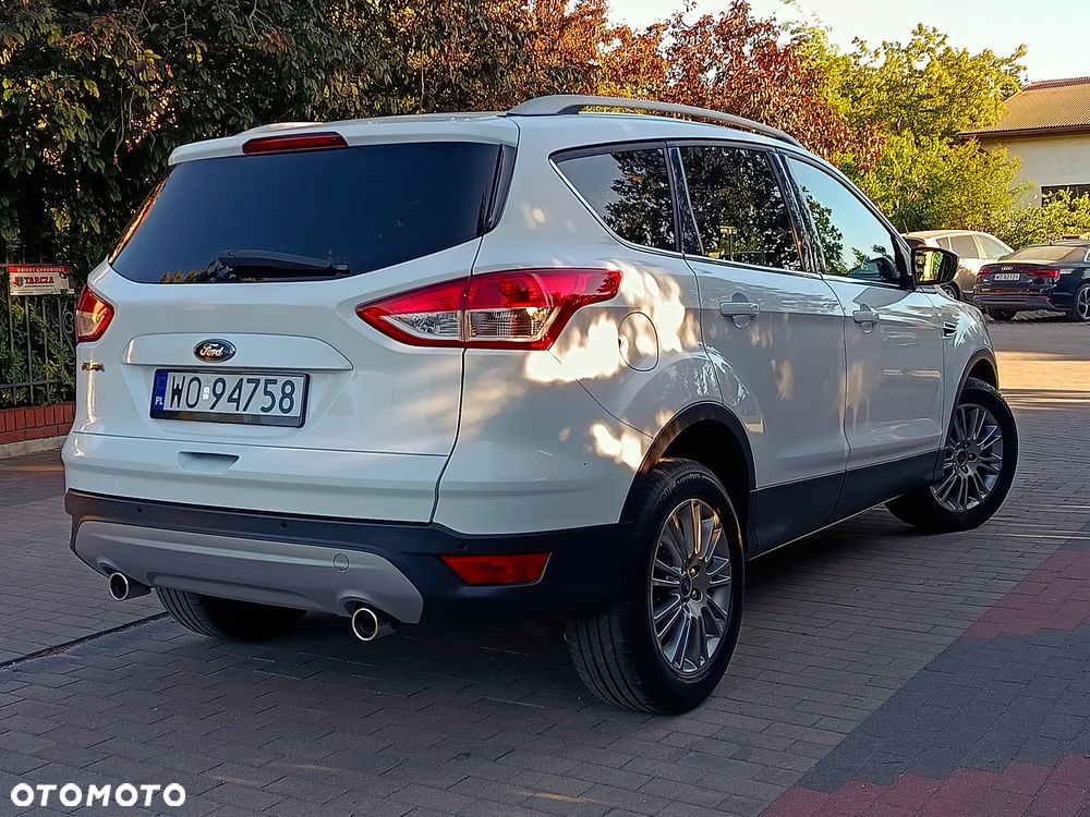 Ford Kuga 2.0 TDCi 2x4 Titanium - 5