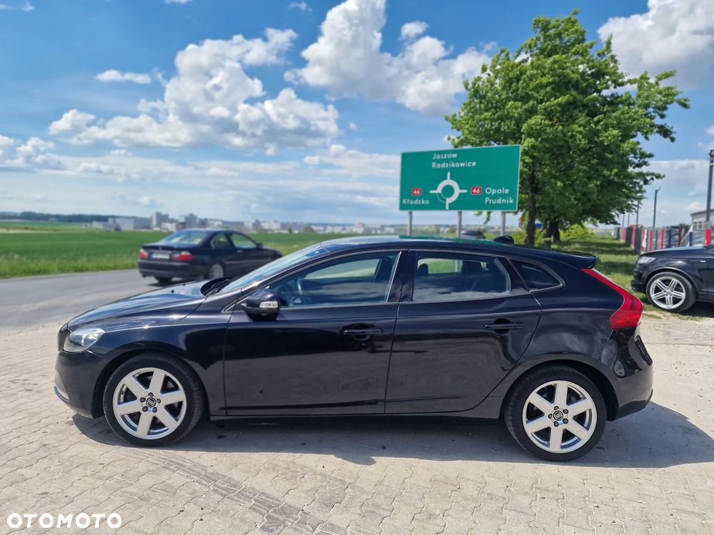 Volvo V40 D3 Geartronic Momentum - 16