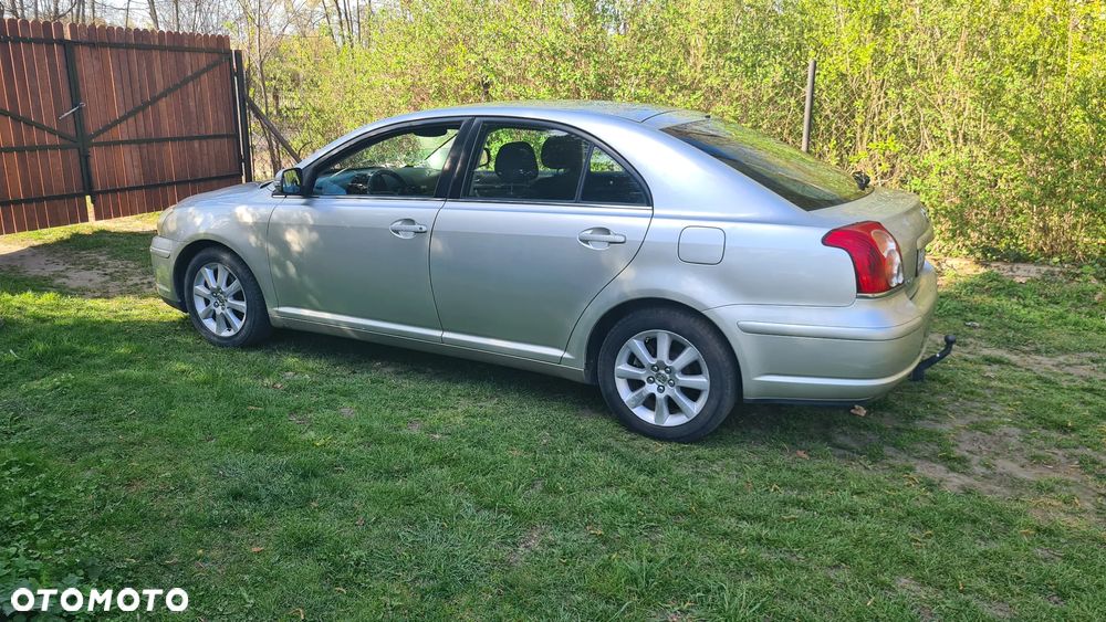 Toyota Avensis - 6