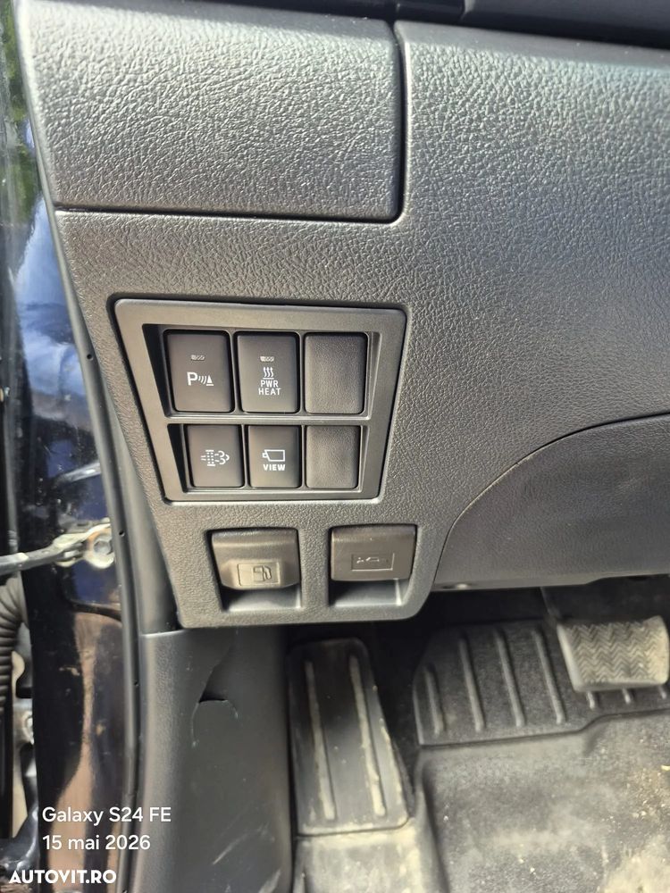 Toyota Hilux 2.8D 204CP 4x4 Double Cab AT Invincible - 29