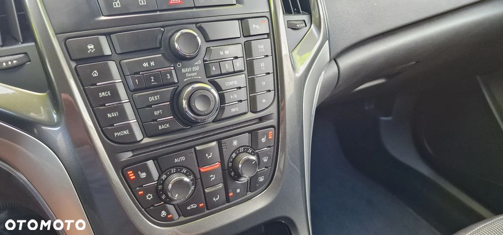 Opel Astra 1.4 Turbo Cosmo - 25
