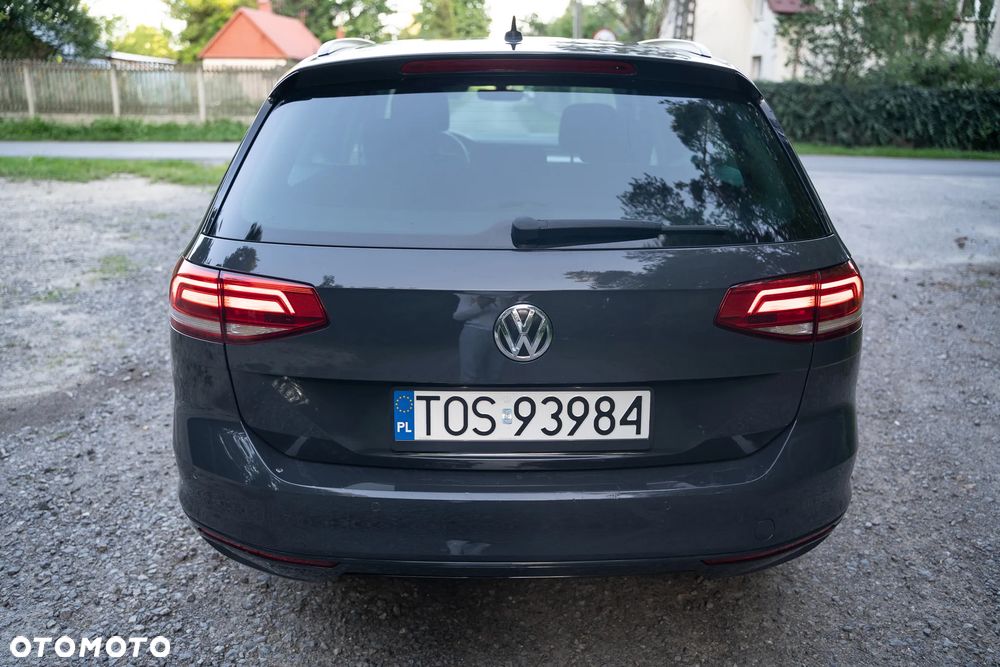 Volkswagen Passat 2.0 TDI SCR DSG Comfortline - 7