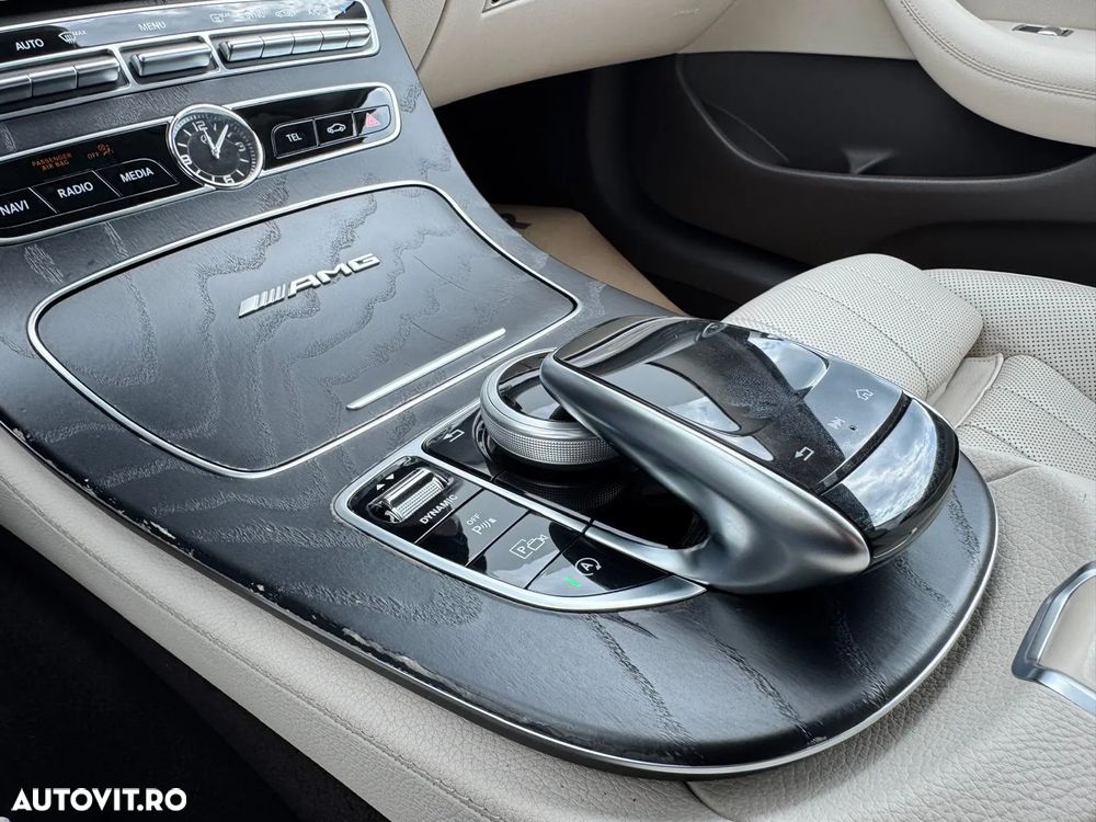 Mercedes-Benz E 400 4Matic Coupe 9G-TRONIC AMG Line - 40
