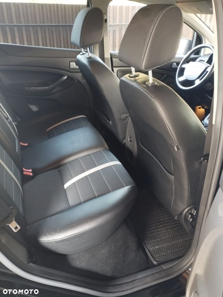 Ford Kuga 2.0 TDCi 4WD Titanium - 20