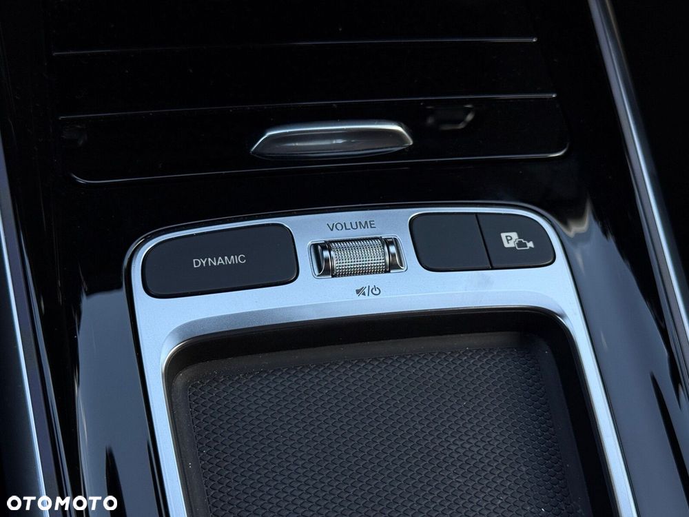 Mercedes-Benz GLB 200 7G-DCT - 22