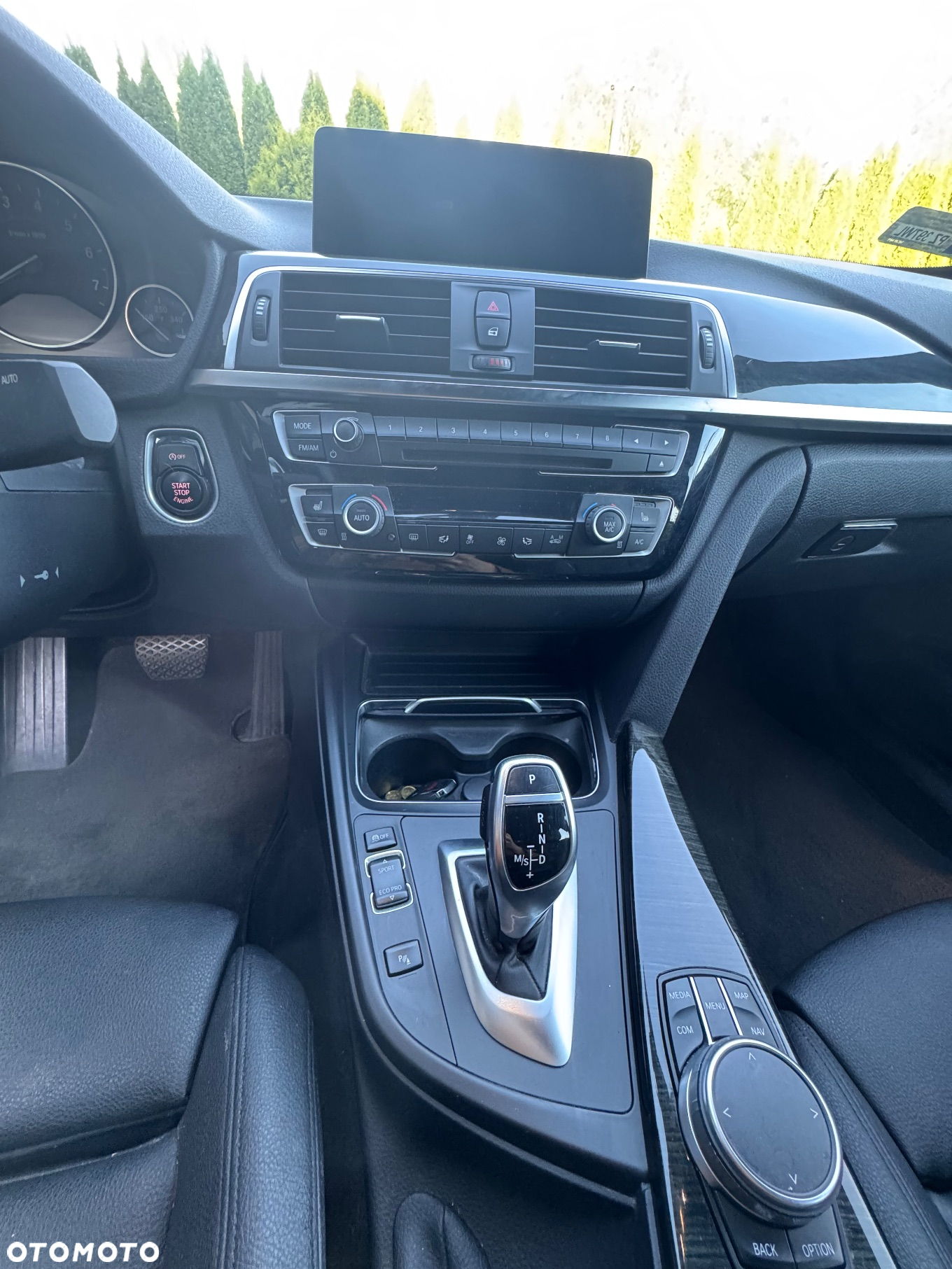 BMW 3GT 330i xDrive - 8