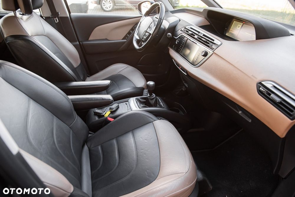Citroën C4 Grand Picasso - 32