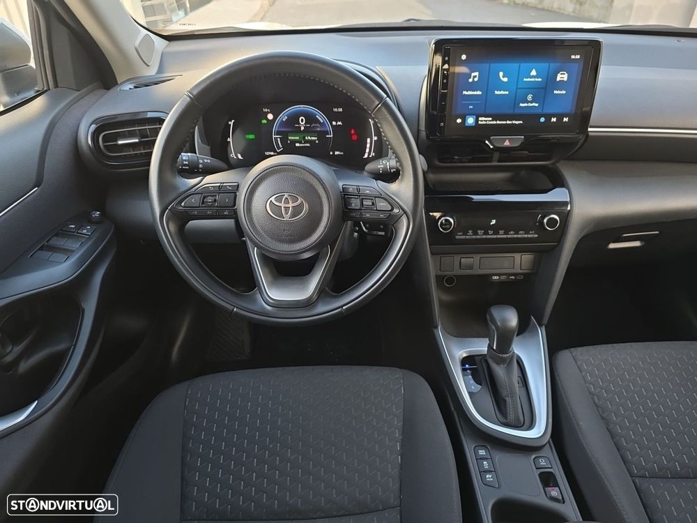 Toyota Yaris Cross 1.5 HDF Comfort Plus - 13