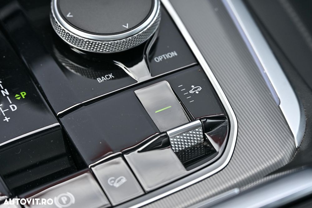 BMW X5 xDrive45e - 34