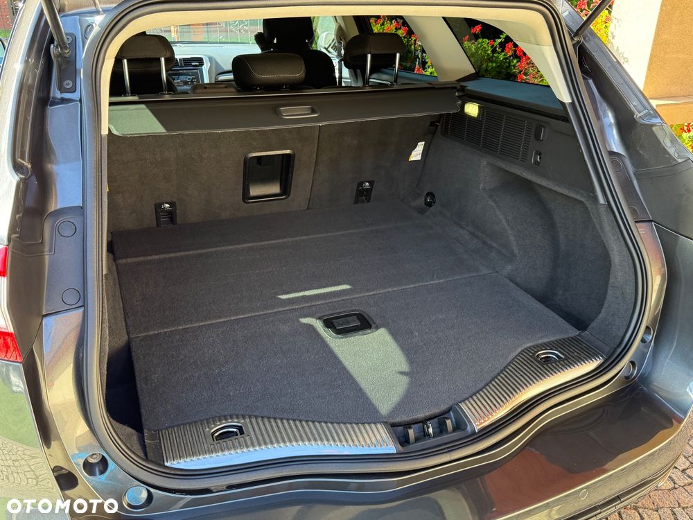 Ford Mondeo 2.0 TDCi Titanium - 37