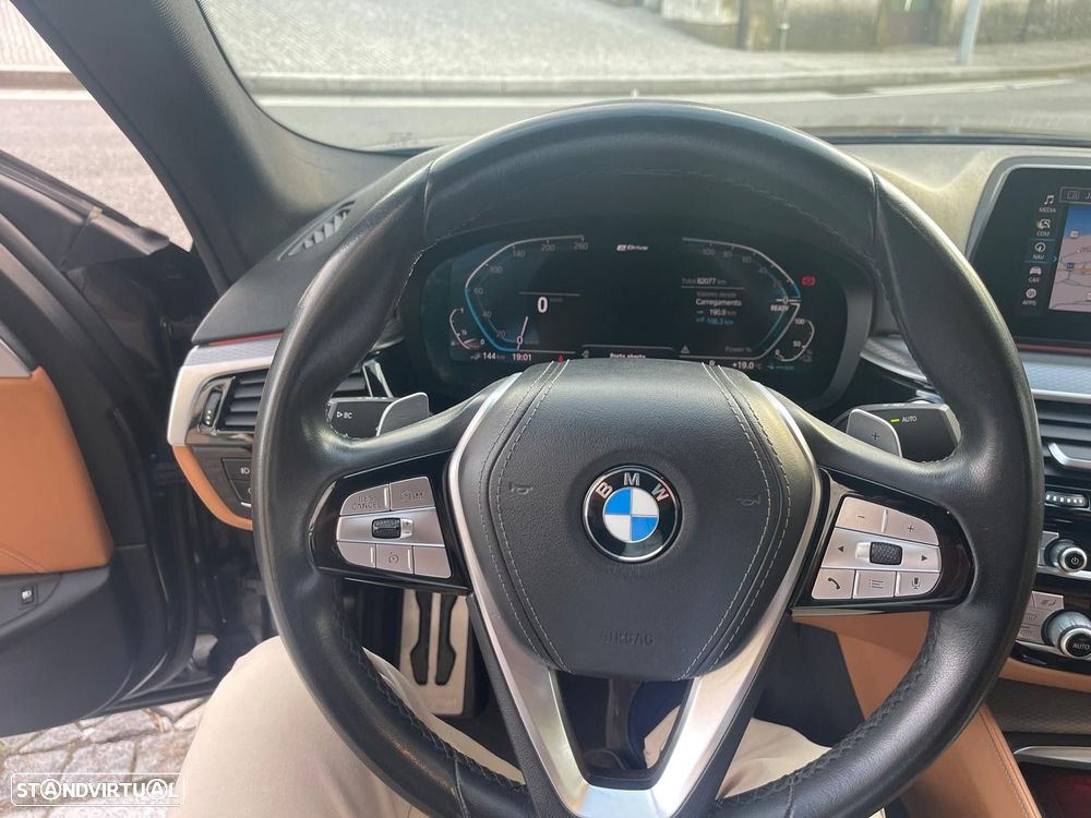BMW 530 e iPerformance Pack M - 22