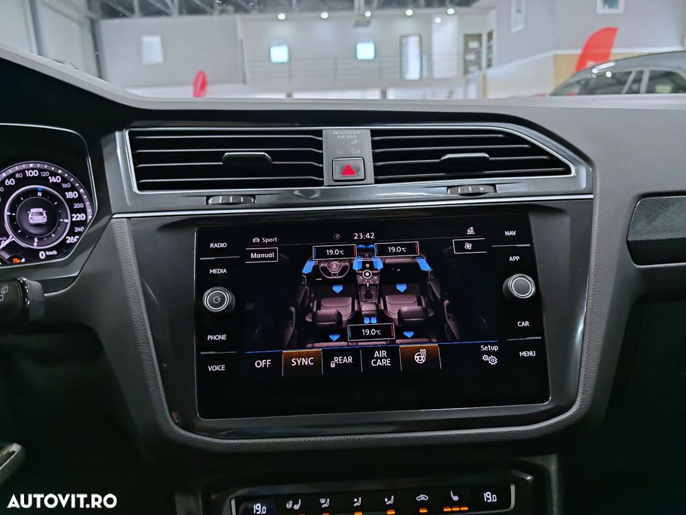VOLKSWAGEN Tiguan 2018 — imagine 16