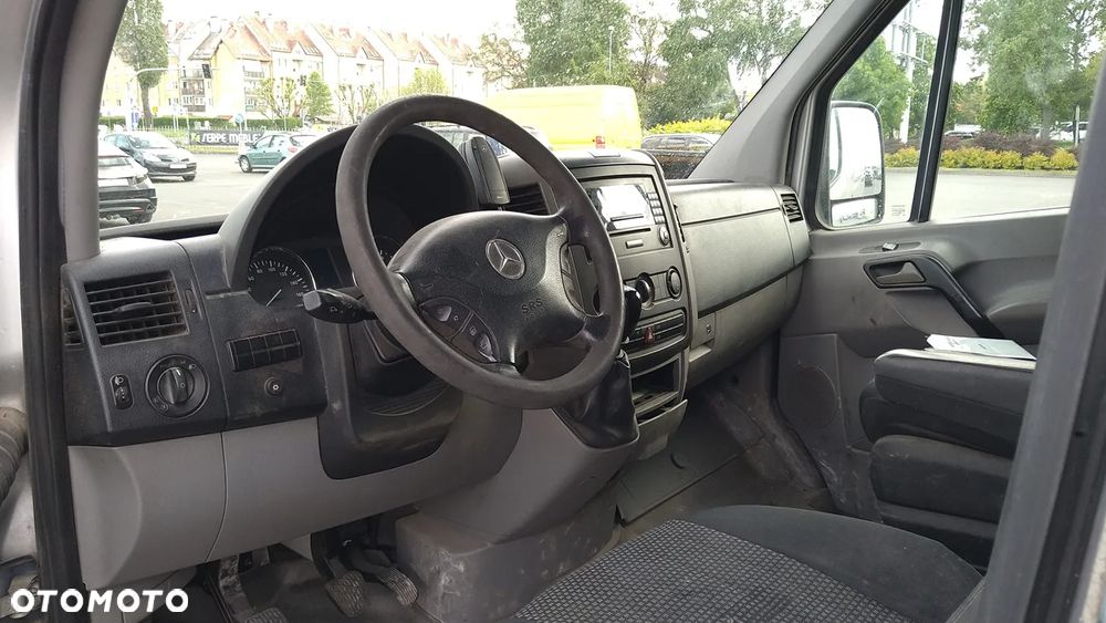 Mercedes-Benz Sprinter - 6