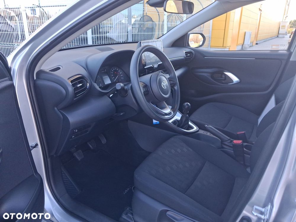 Toyota Yaris 1.5 Active - 10