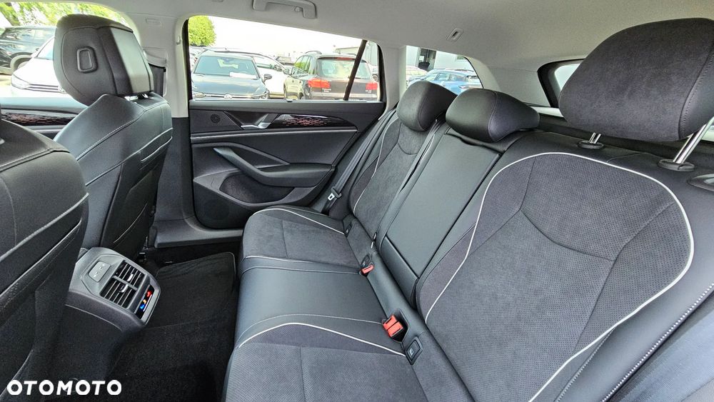 Volkswagen Passat - 21