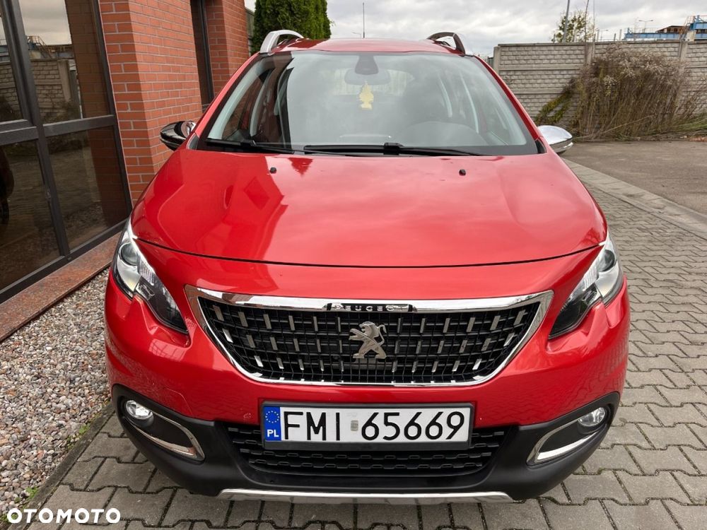 Peugeot 2008 1.2 Pure Tech Allure S&S - 6