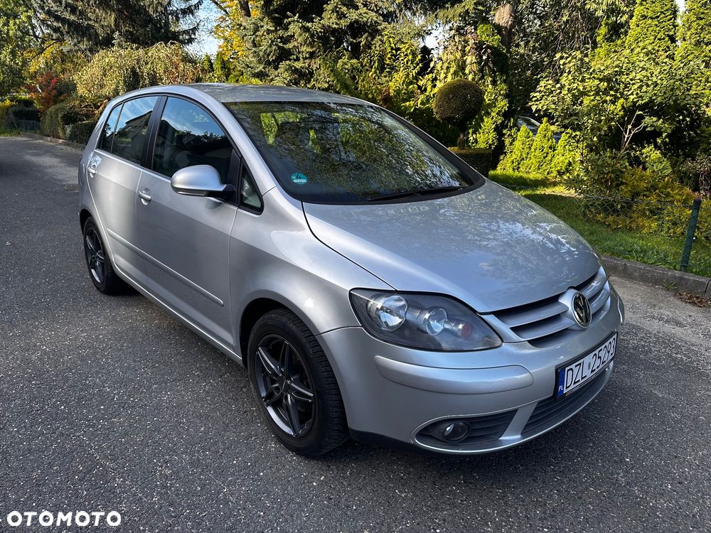 Volkswagen Golf Plus 1.6 FSI Comfortline - 1