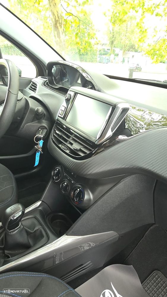 Peugeot 2008 1.2 PureTech Style - 55