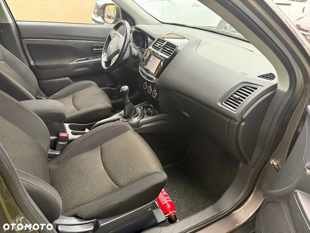Mitsubishi ASX 1.6 2WD Plus - 12