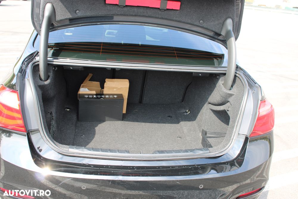 BMW Seria 3 318d Aut. Advantage - 11