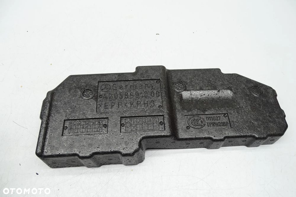 Mercedes C Klasa W205 Hak holowniczy A2058991000 - 2