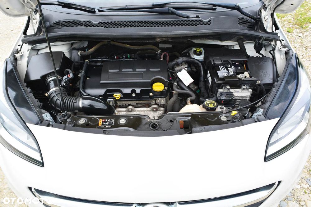 Opel Corsa 1.4 T Enjoy S&S - 11