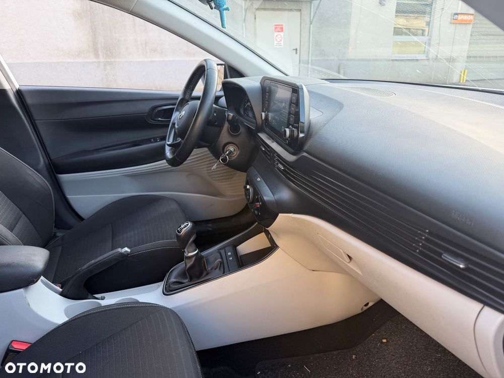 Hyundai i20 - 18