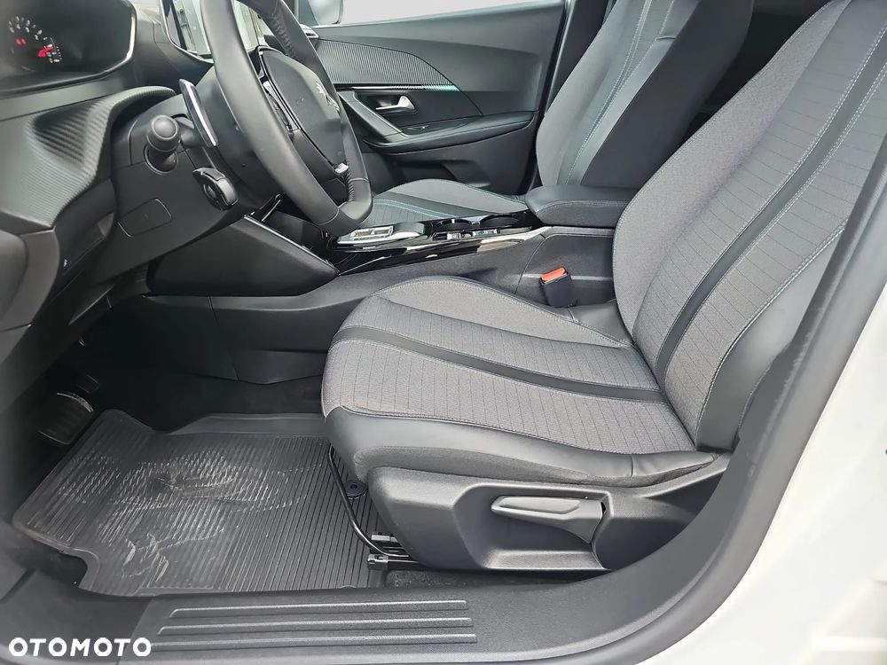 Peugeot 2008 1.2 PureTech Allure S&S EAT8 - 19