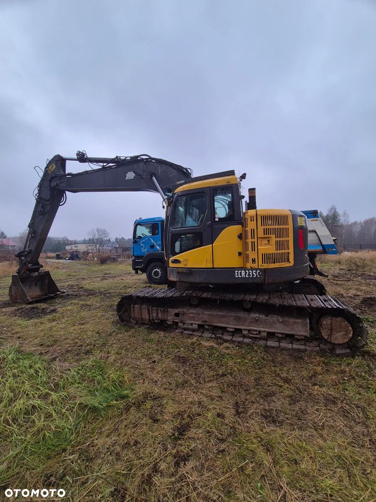 Volvo ECR235EL - 1