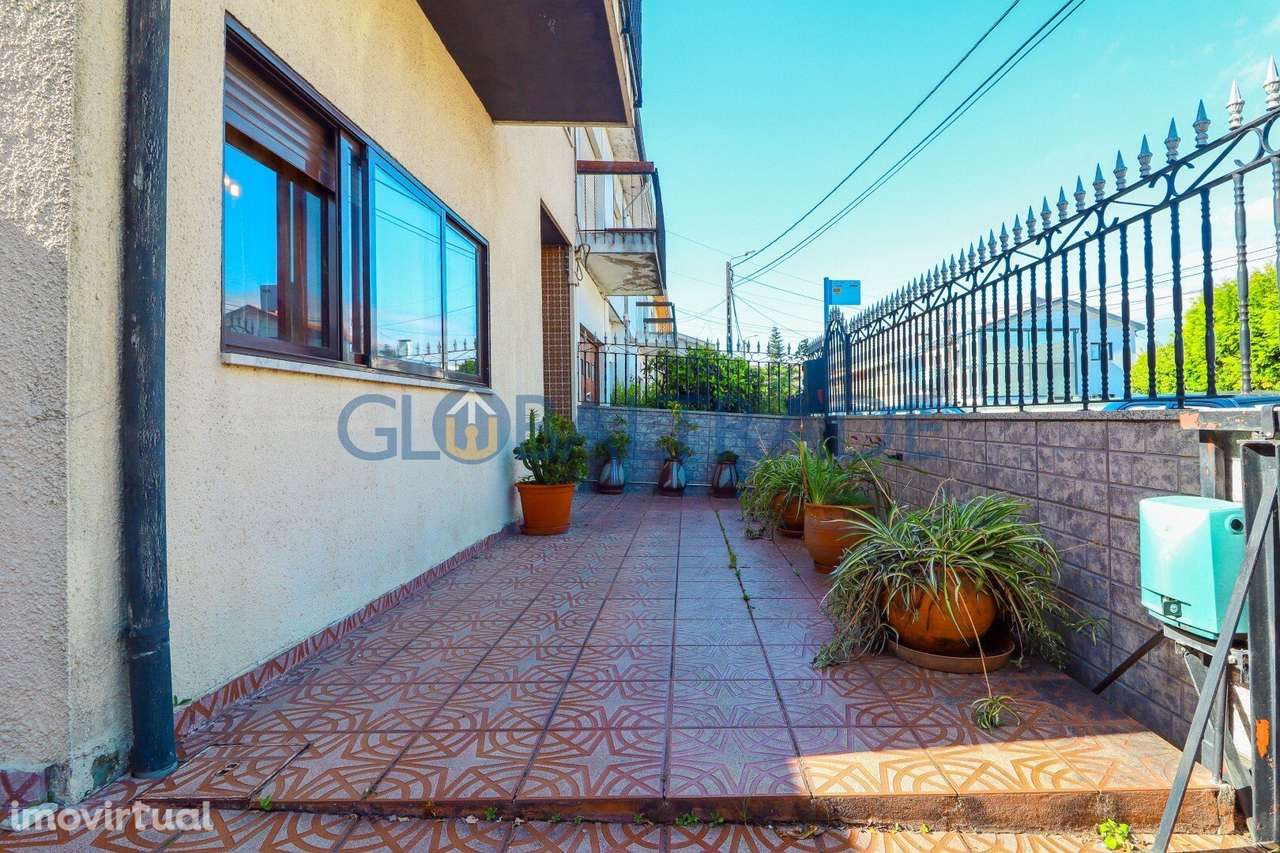Moradia T4 convertida em Bifamiliar em São Cosme - Grande imagem: 3/60