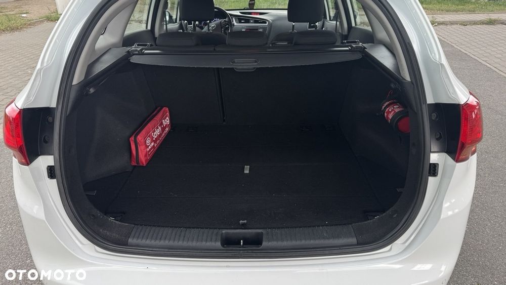 Kia Ceed 1.4 CVVT Attract - 31