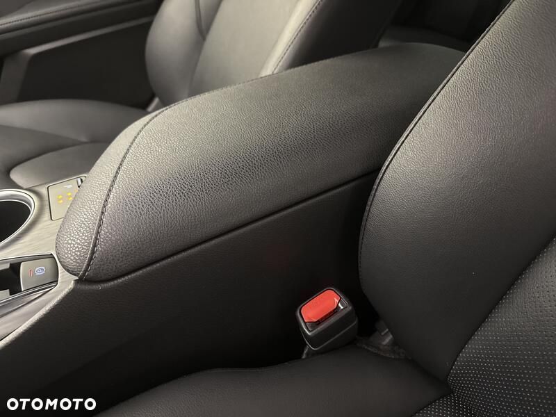 Toyota Camry 2.5 Hybrid Executive CVT - 20