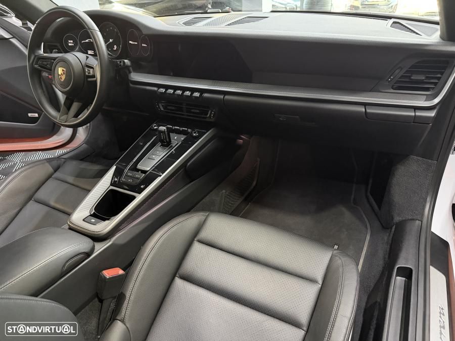 Porsche 911 (992) Carrera PDK - 32