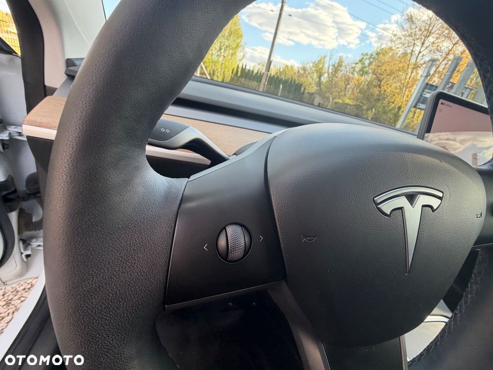 Tesla Model 3 RWD - 14