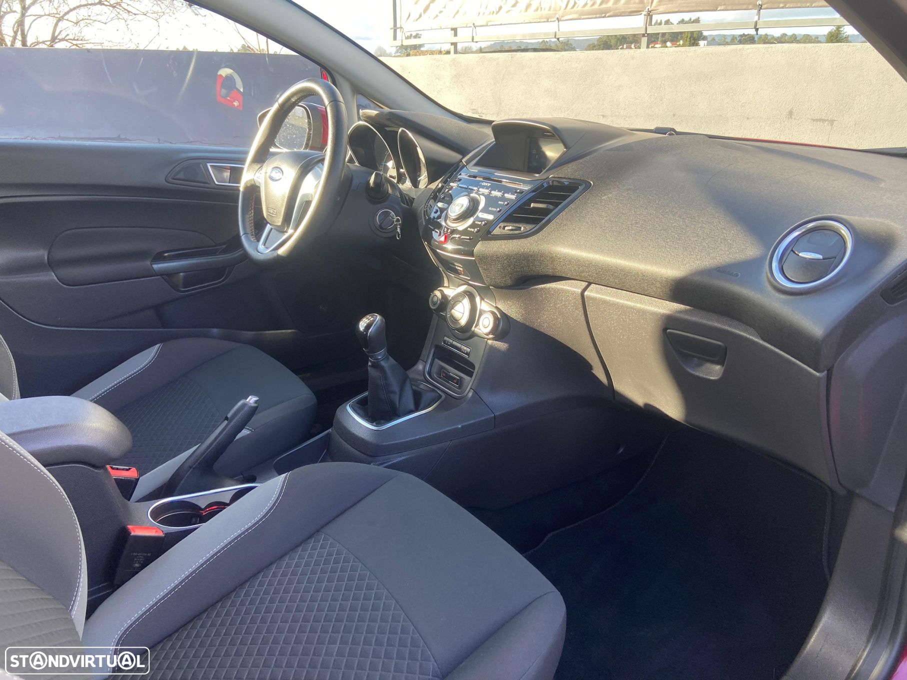 Ford Fiesta 1.0 EcoBoost S&S COOL&CONNECT - 9