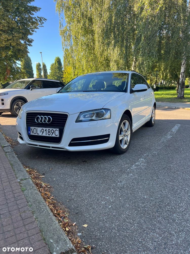 Audi A3 Sportback - 1