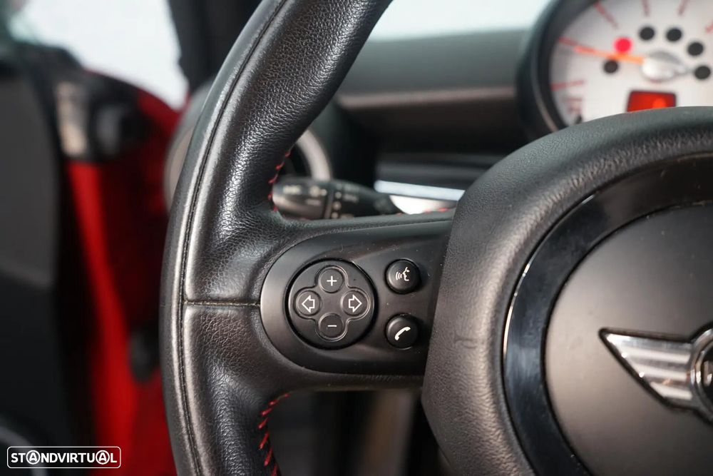 MINI 3 Portas Cooper D - 18
