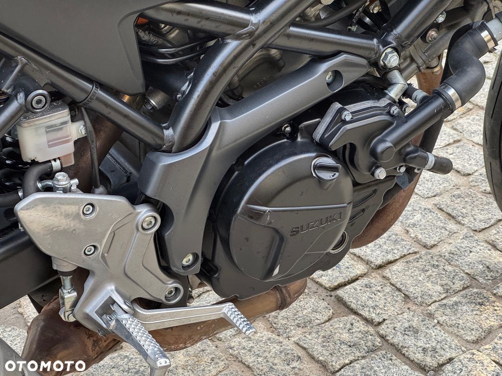 Suzuki SV - 22