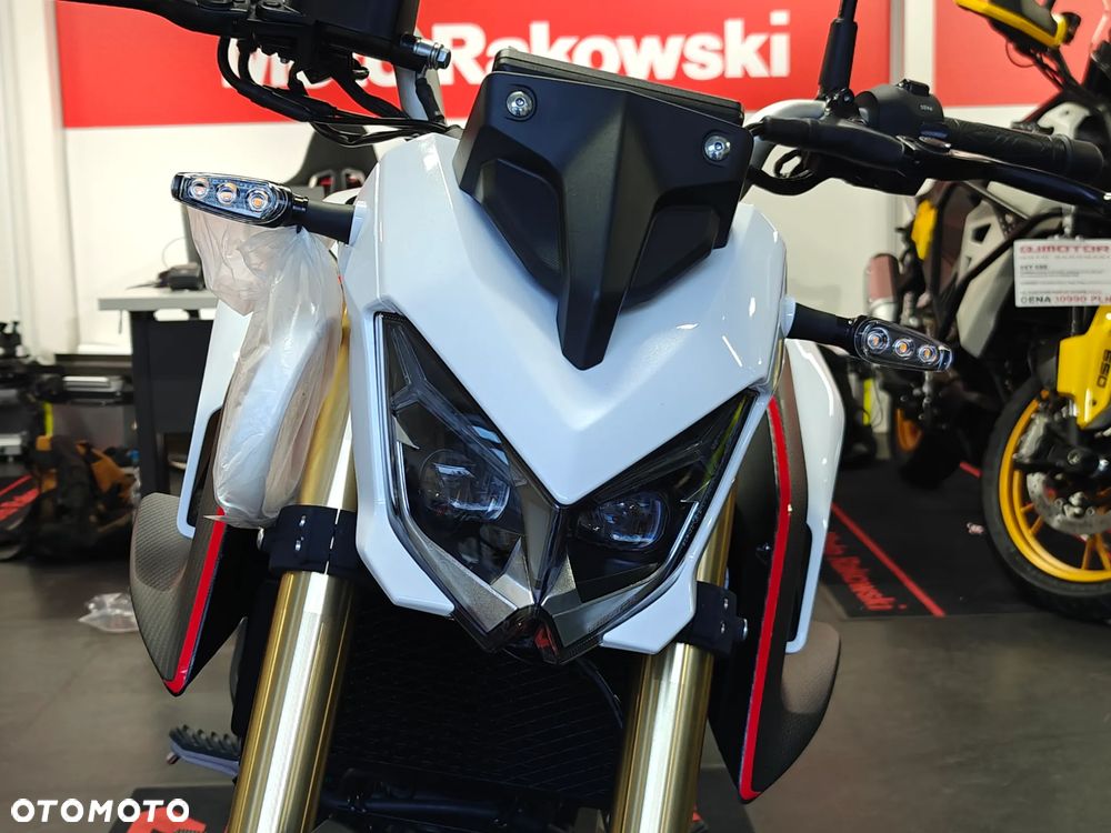 QJMOTOR SRK 125S - 12