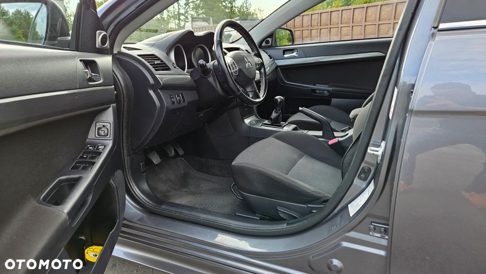 Mitsubishi Lancer 1.8 Intense - 18