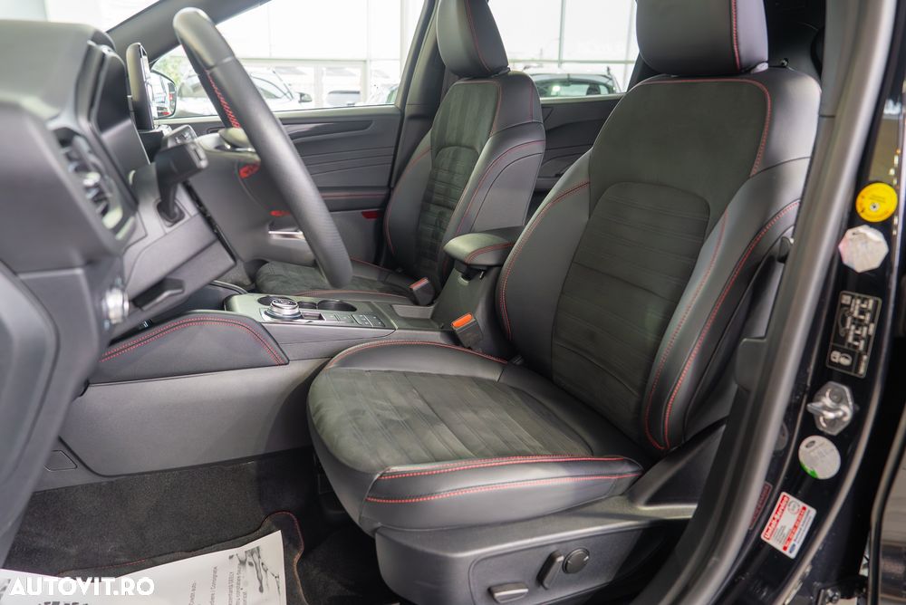 Ford Kuga 2.5 Duratec PHEV ST-LINE X - 20