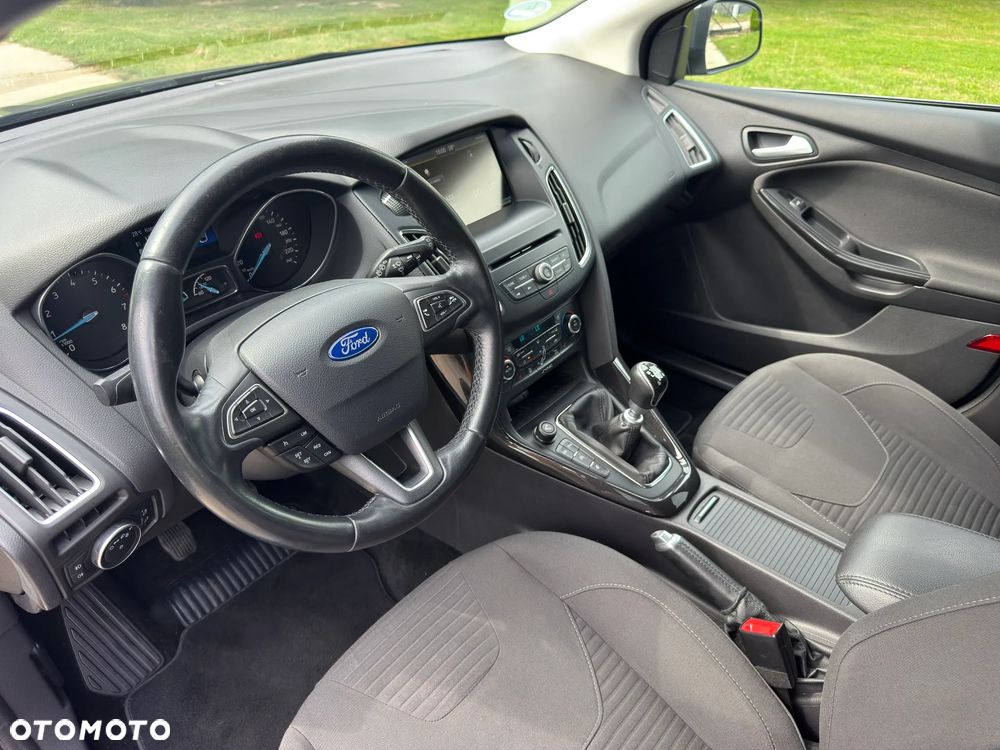 Ford Focus 1.0 EcoBoost Titanium - 17