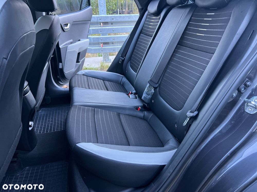 Kia Stonic - 23