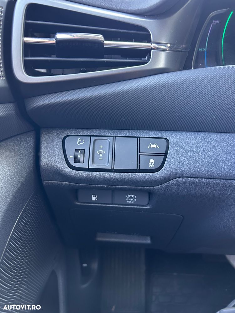 Hyundai IONIQ 141CP Exclusive - 14