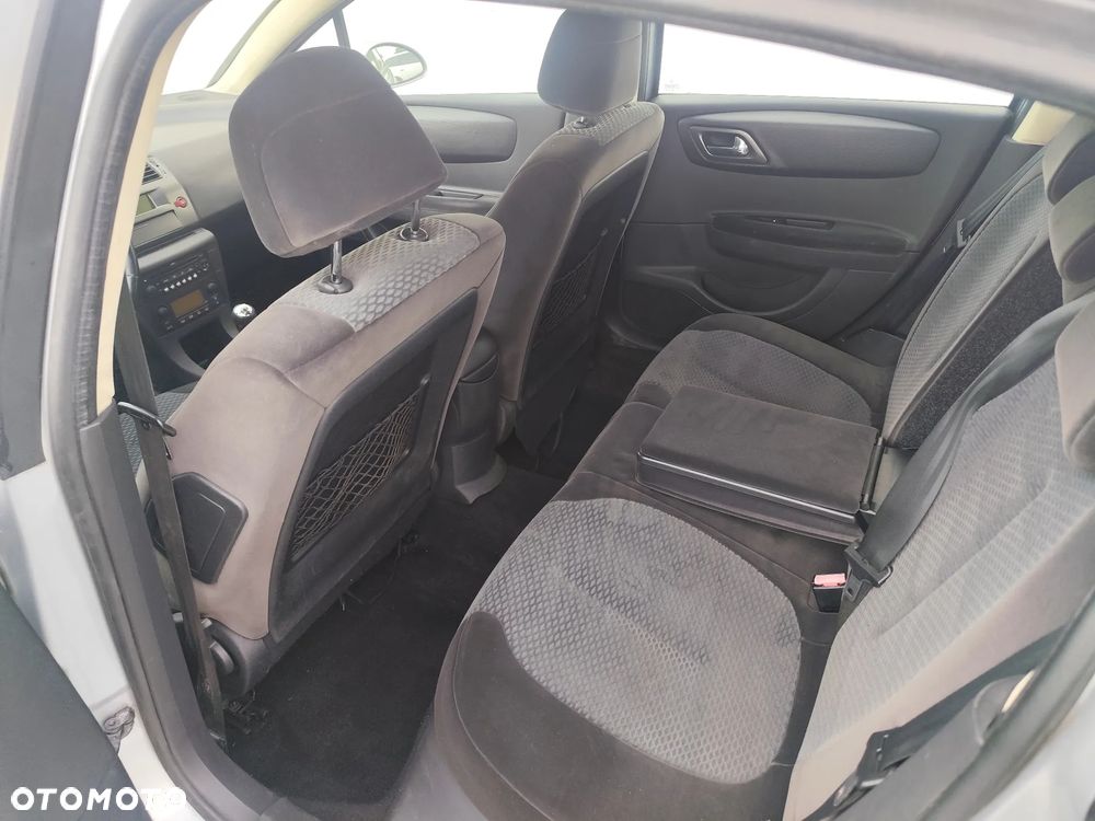 Citroën C4 1.6 HDi Equilibre - 5