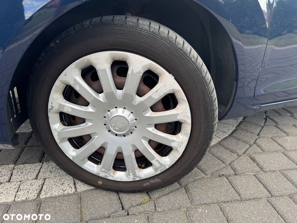 Ford Fiesta 1.25 Ambiente EU5 - 14
