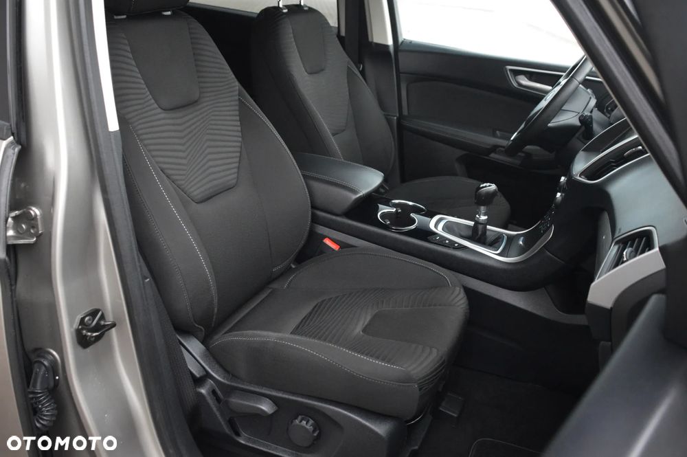 Ford S-Max 2.0 TDCi 4WD Titanium - 40