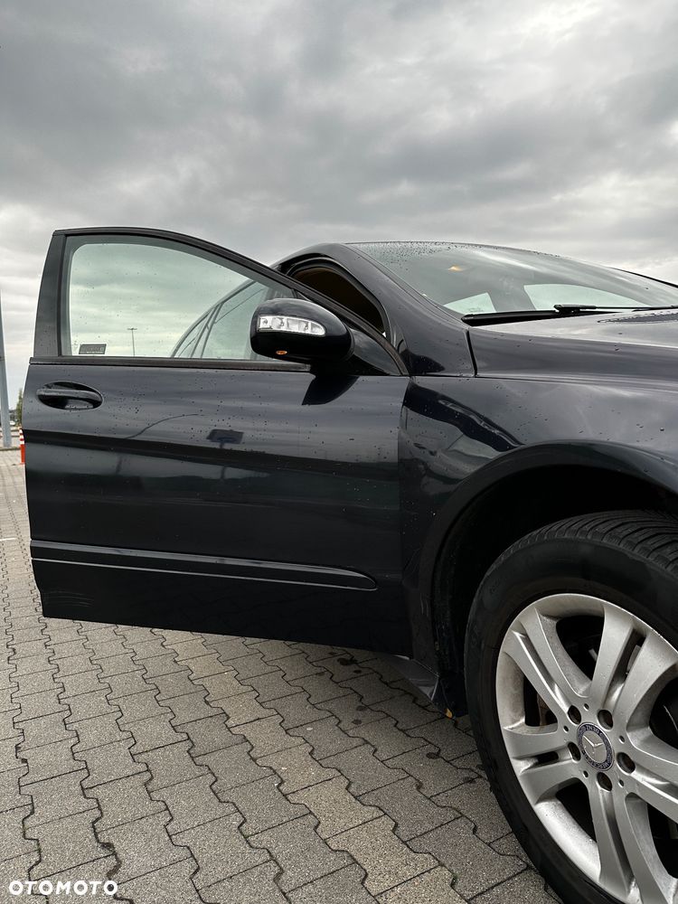Mercedes-Benz Klasa R 320 CDI L 4-Matic - 28
