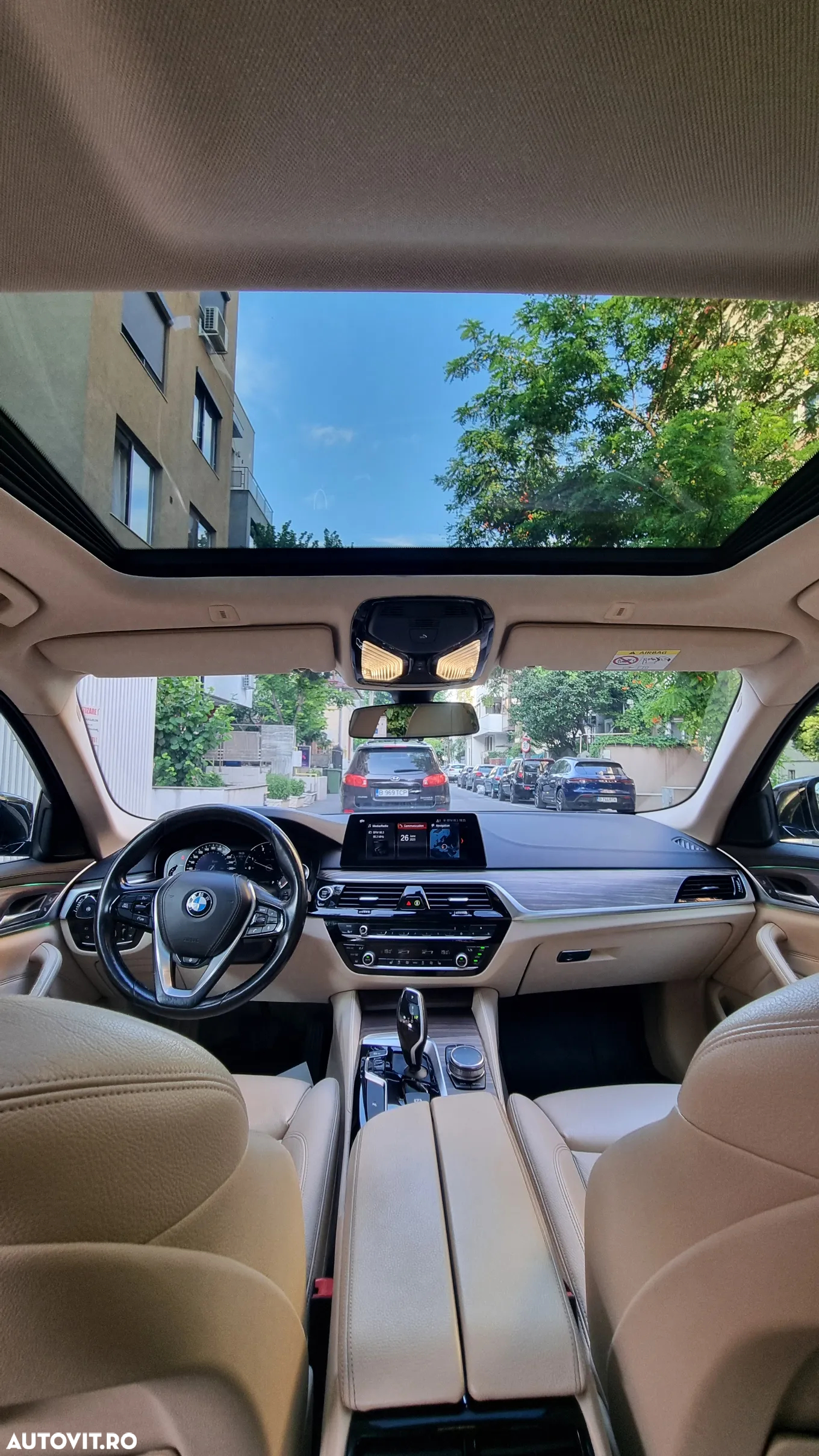 BMW Seria 5 520d Aut. Luxury Line - 2