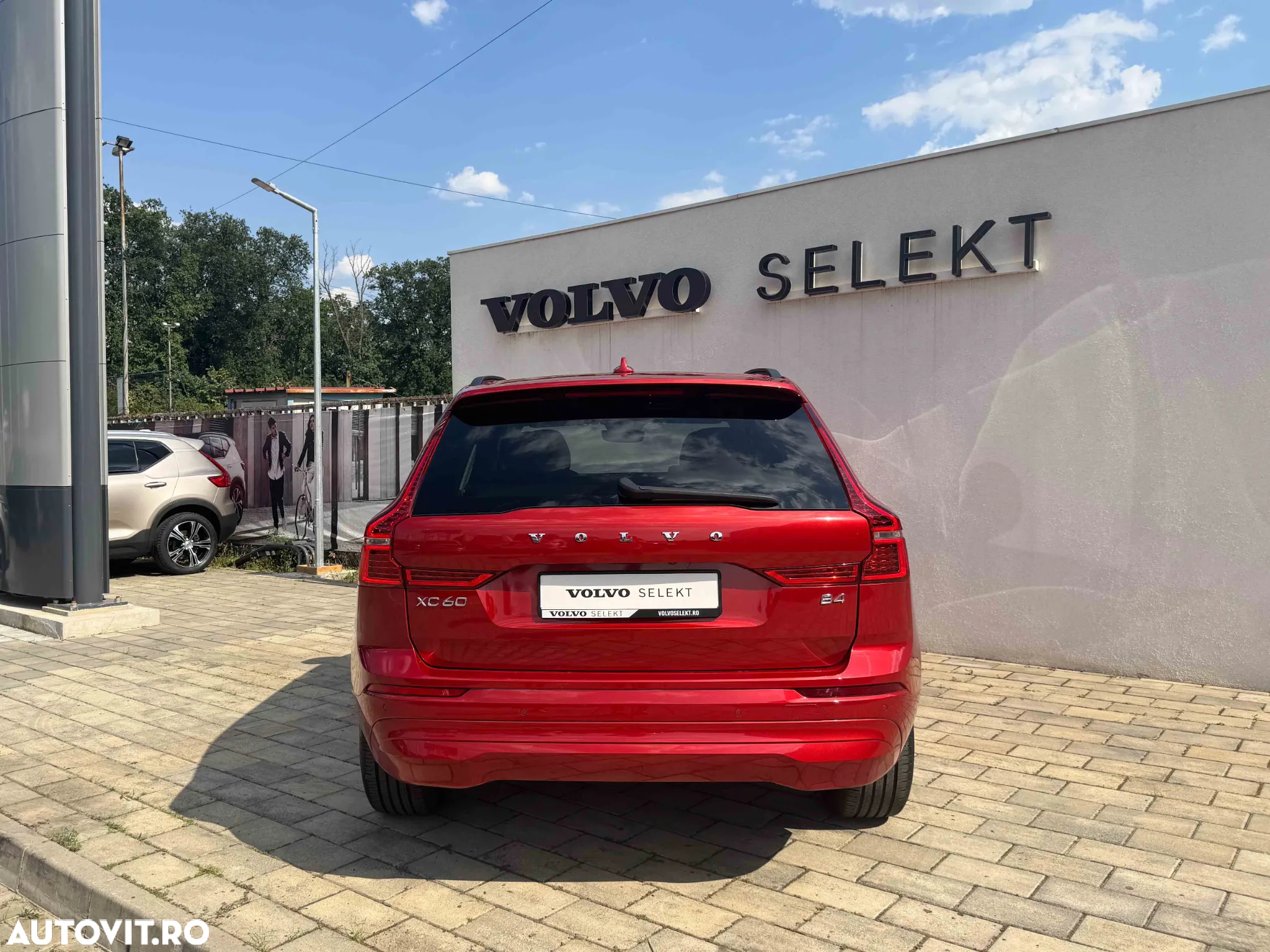 Volvo XC 60 B4 MHEV AT AWD Core - 5